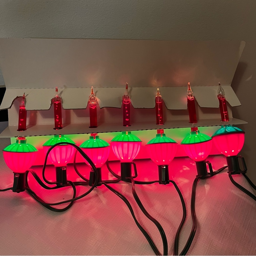 Vintage Noma indoor bubbling lights. Seven. Bubbles continuously. See video